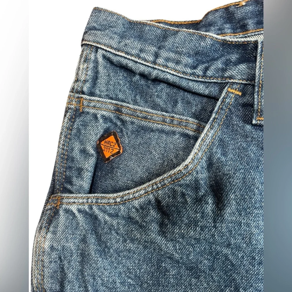 WRANGLER FIRE RESISTANT RIGGS WORKWEAR MEN’S JEANS. BLUE. SIZE 38x30. PRE-OWNED